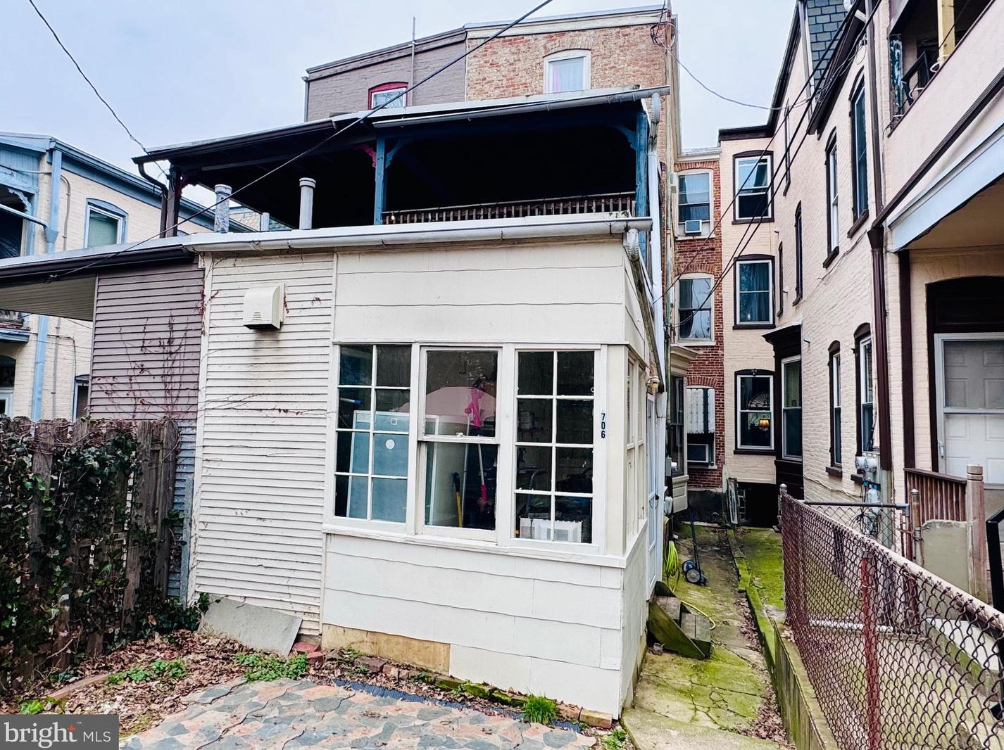 706 N 5th St, Reading, PA 19601