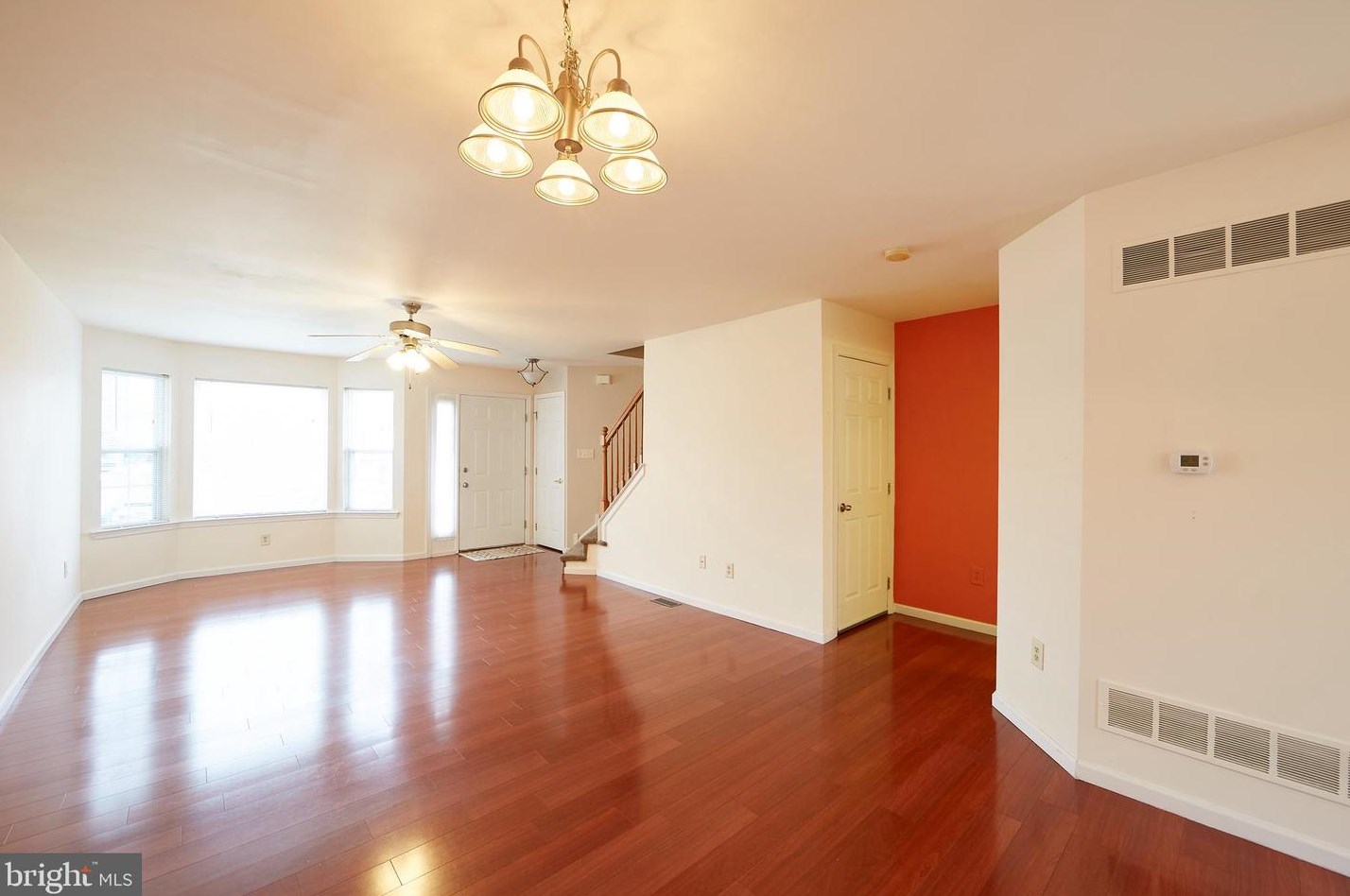 57 Horseshoe Dr, Douglassville, PA 19518
