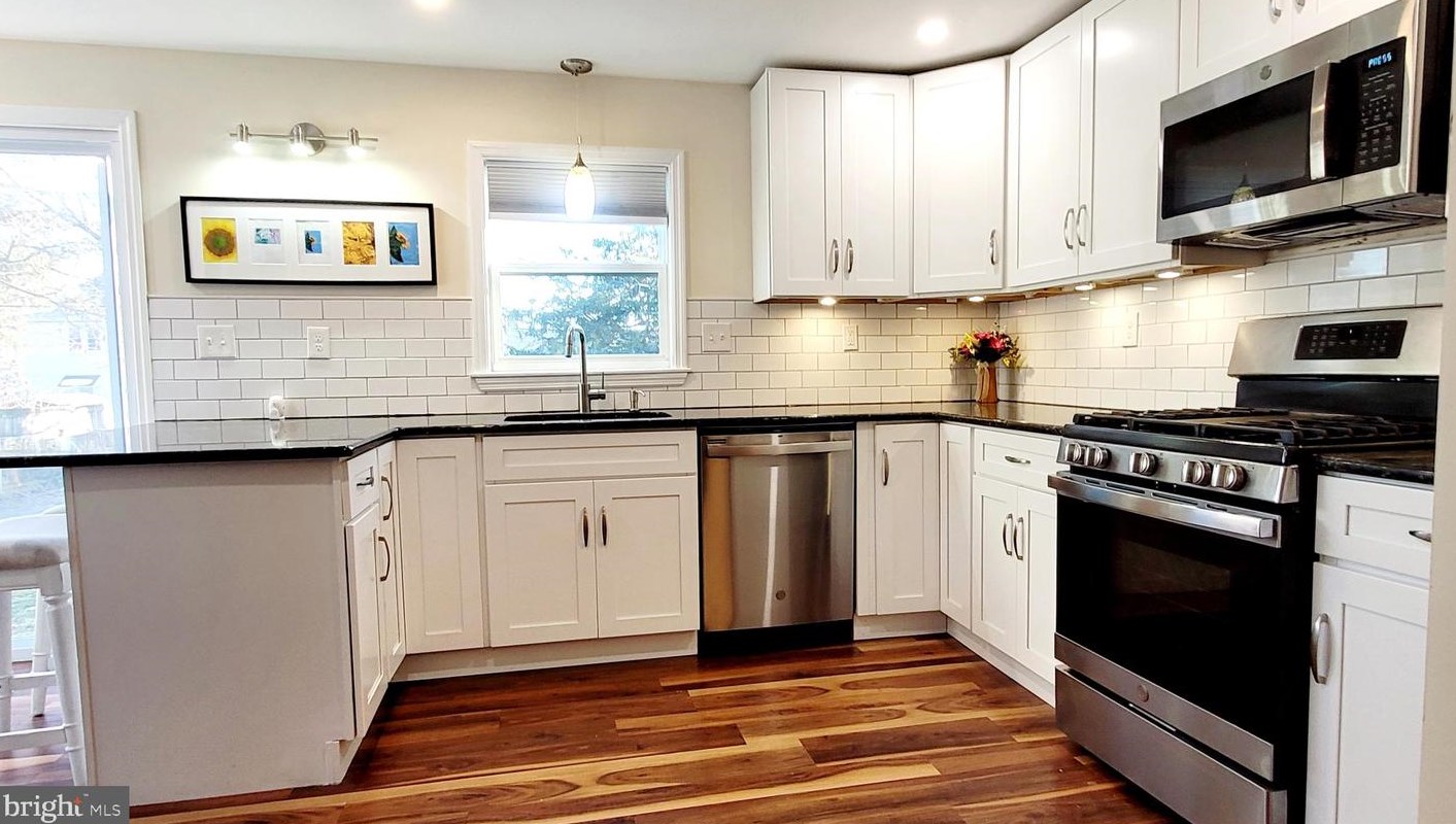 412 Windsor St, Reading PA  19610-2930 exterior
