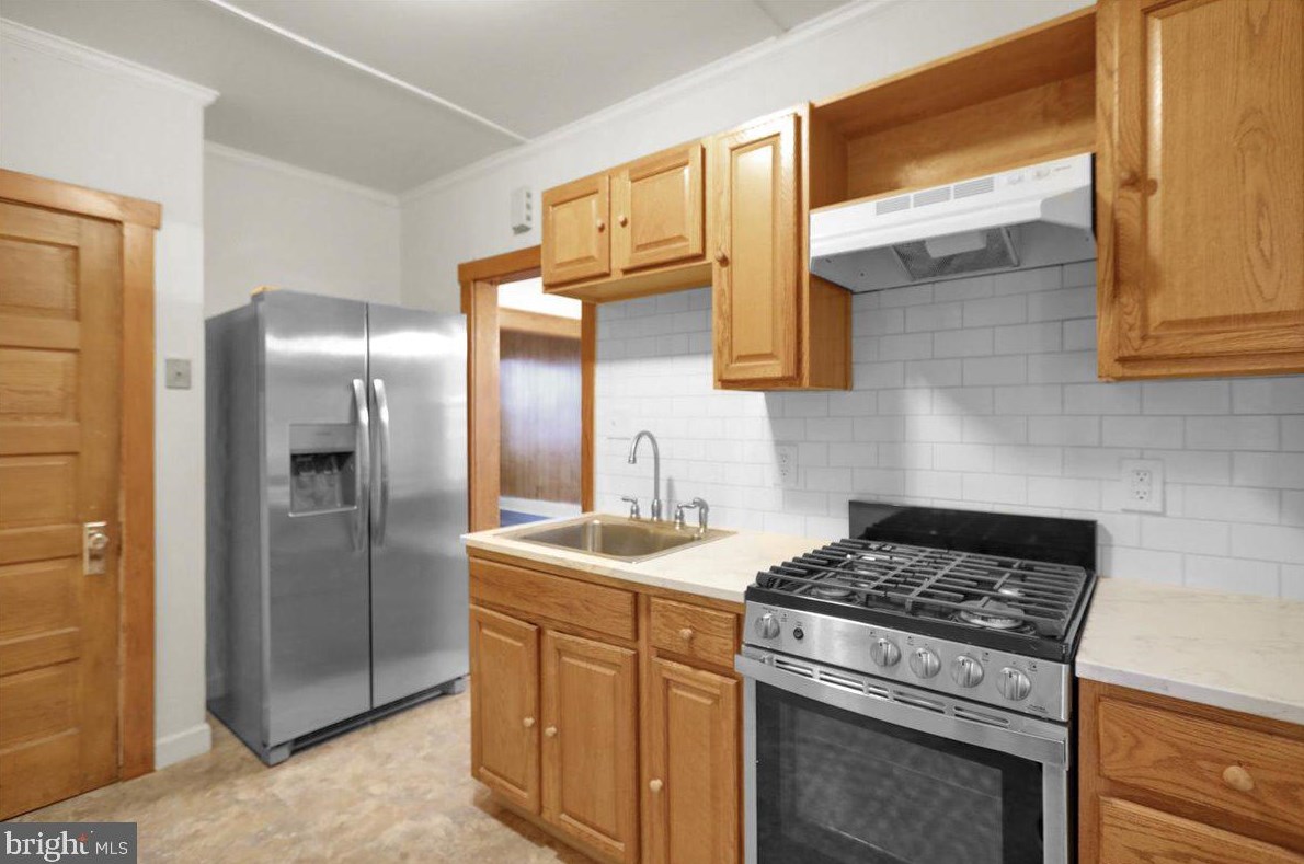 392 Sunset Rd, Reading PA  19611-1345 exterior