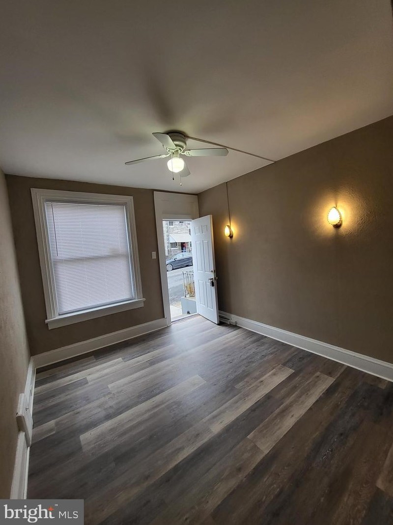 1138 Buttonwood St, Reading, PA 19604