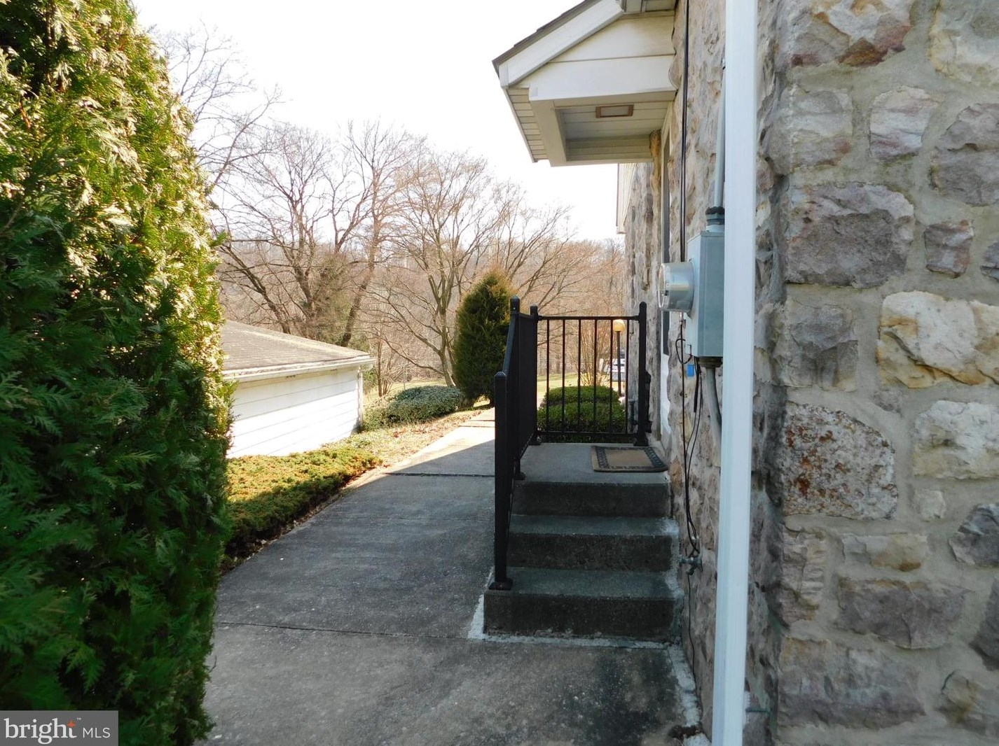 666 S Reading Ave, Spangsville, PA 19512