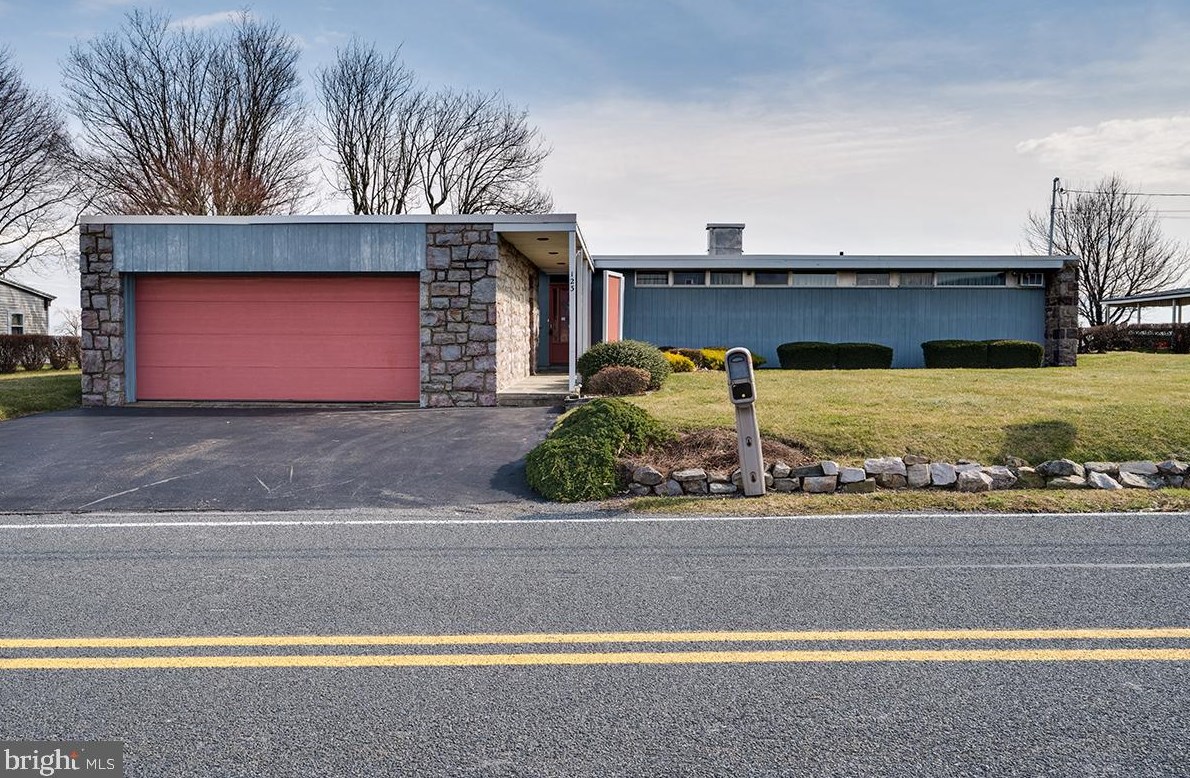123 Kohler Hill Rd, Moselem, PA 19526