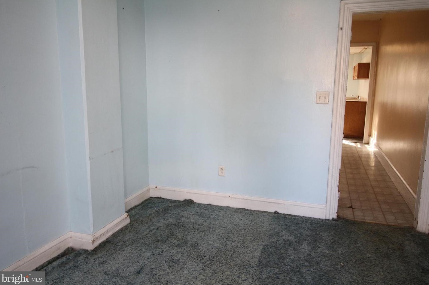 116 Orange St, Reading, PA 19602-1716
