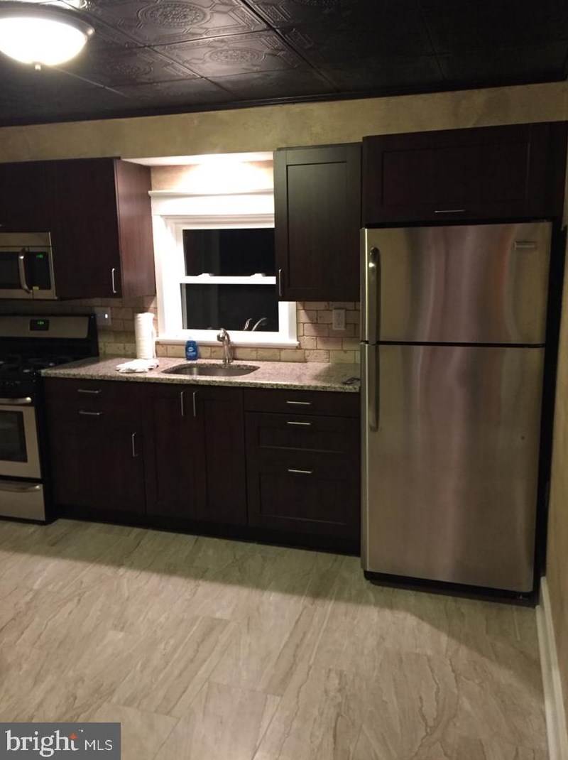 427 Carsonia Ave, Reading PA  19606-1508 exterior