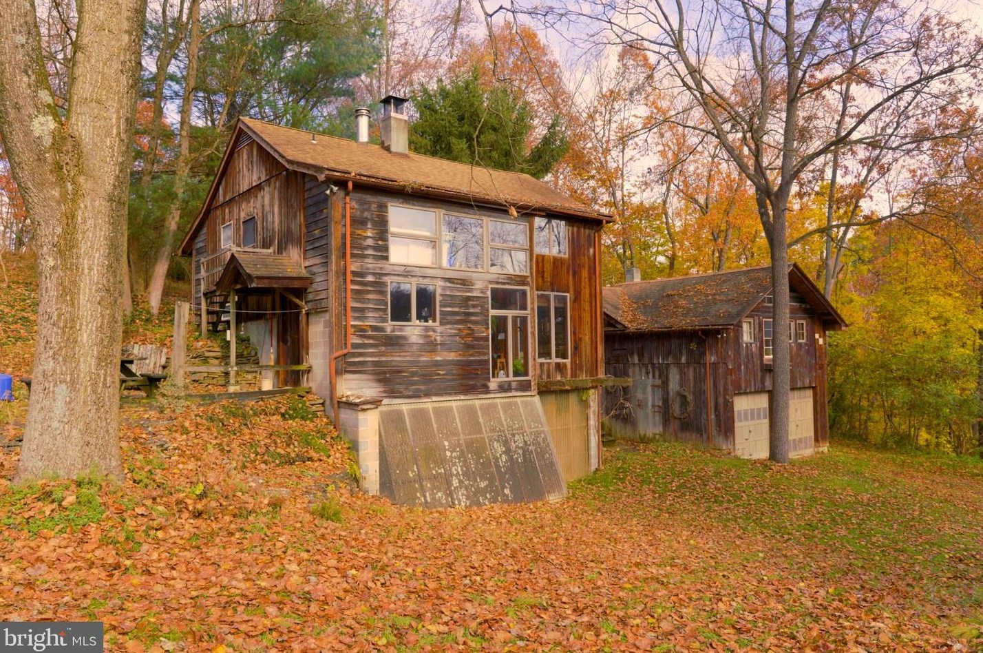 572 Kohlers Hill Rd, Krumsville, PA 19534