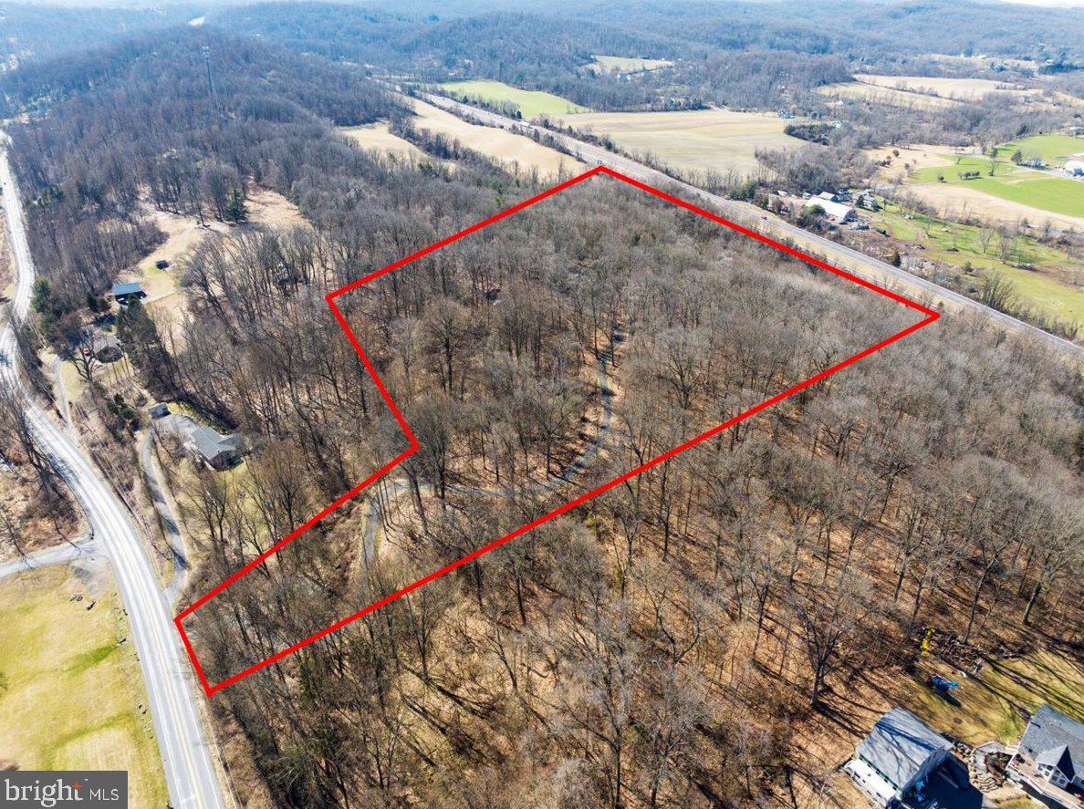 3537 Morgantown Rd, Hummels Store PA 19540-7923 exterior