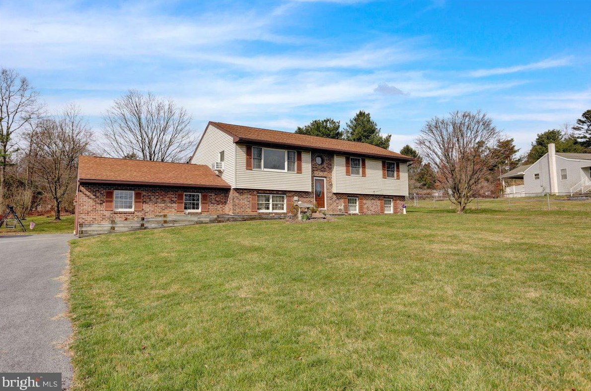 40 Antietam Rd, Spring Valley, PA 19560
