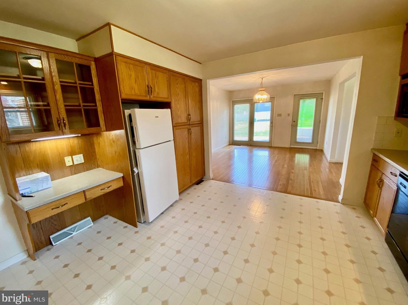 636 Wyomissing Blvd, Reading PA  19610-1759 exterior