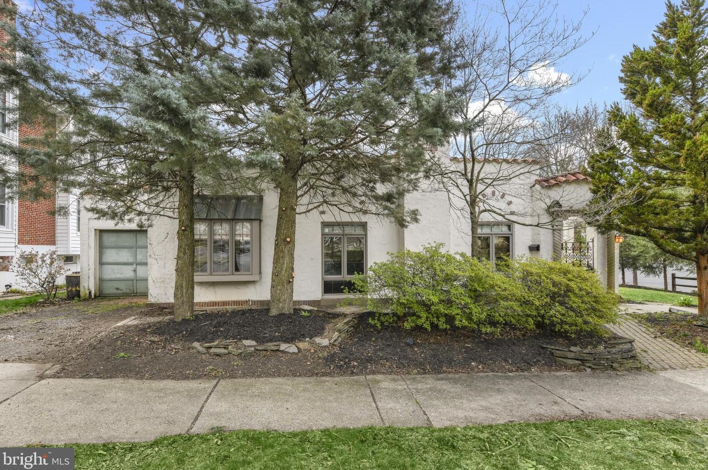 1150 Fairview St, Reading, PA 19610-2141