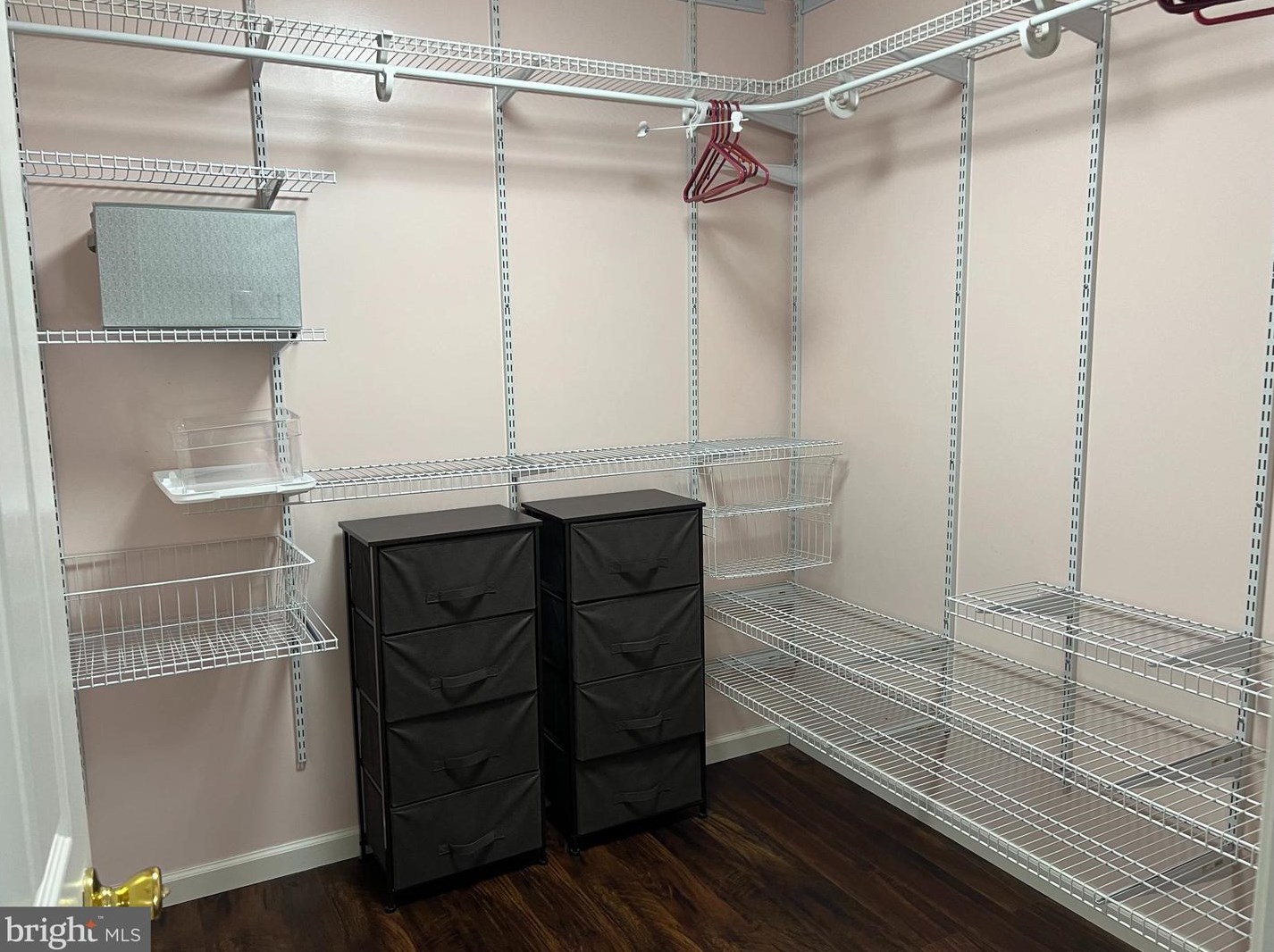 406 Hill Cir, Reading PA  19607-1369 exterior