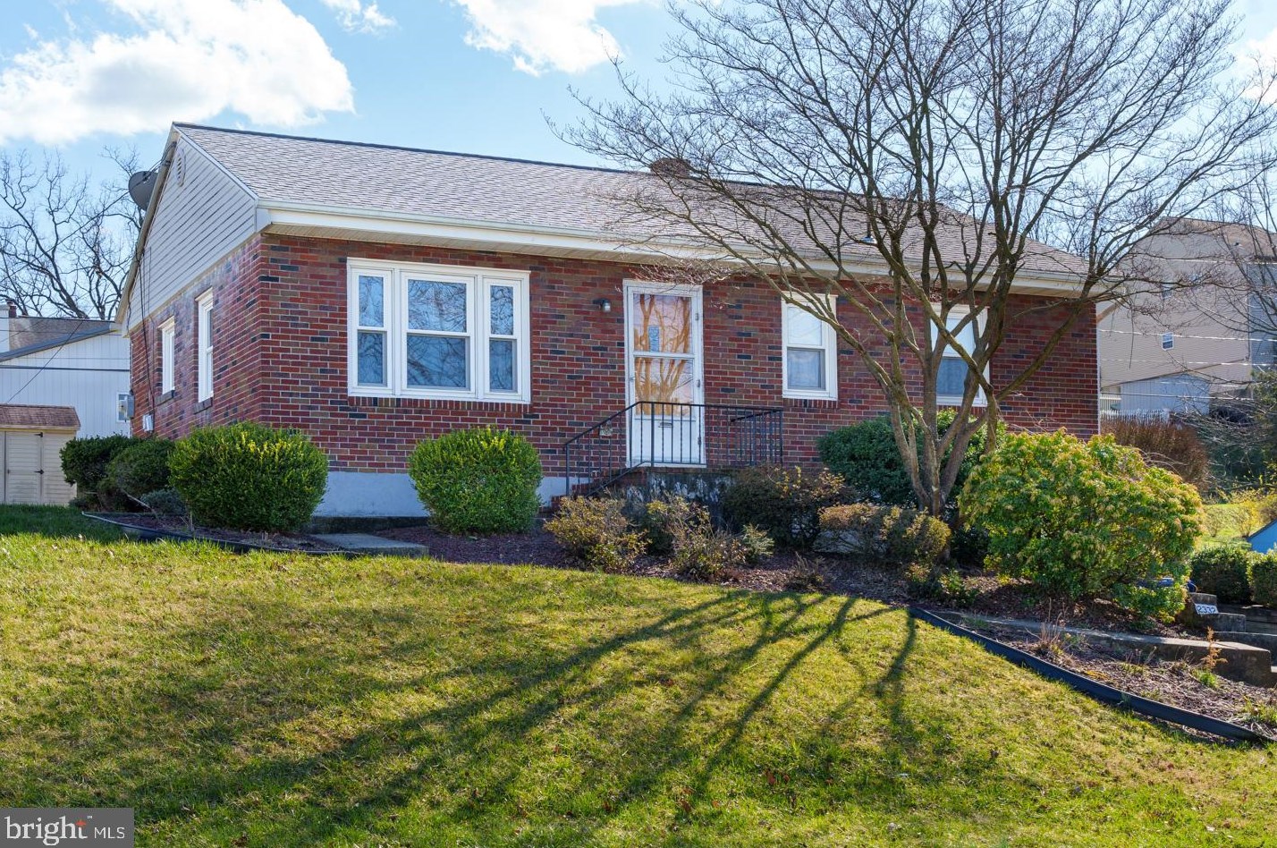 2332 Mckinley Ave, Reading, PA 19609