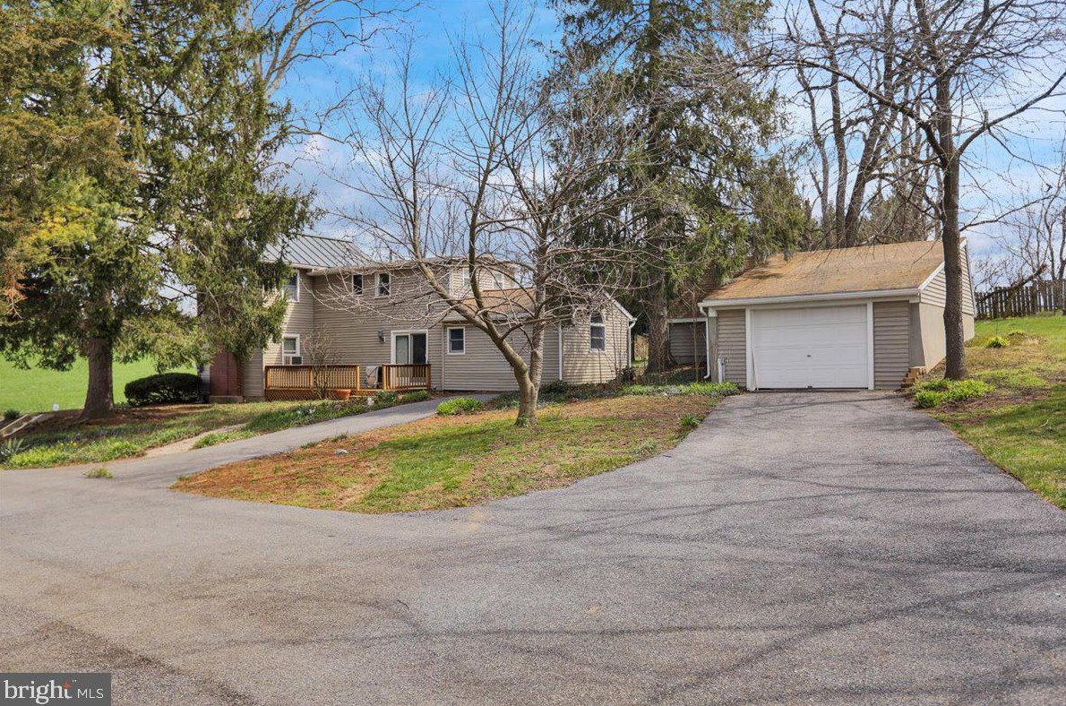 54 Snyder Dr, Robesonia, PA 19551