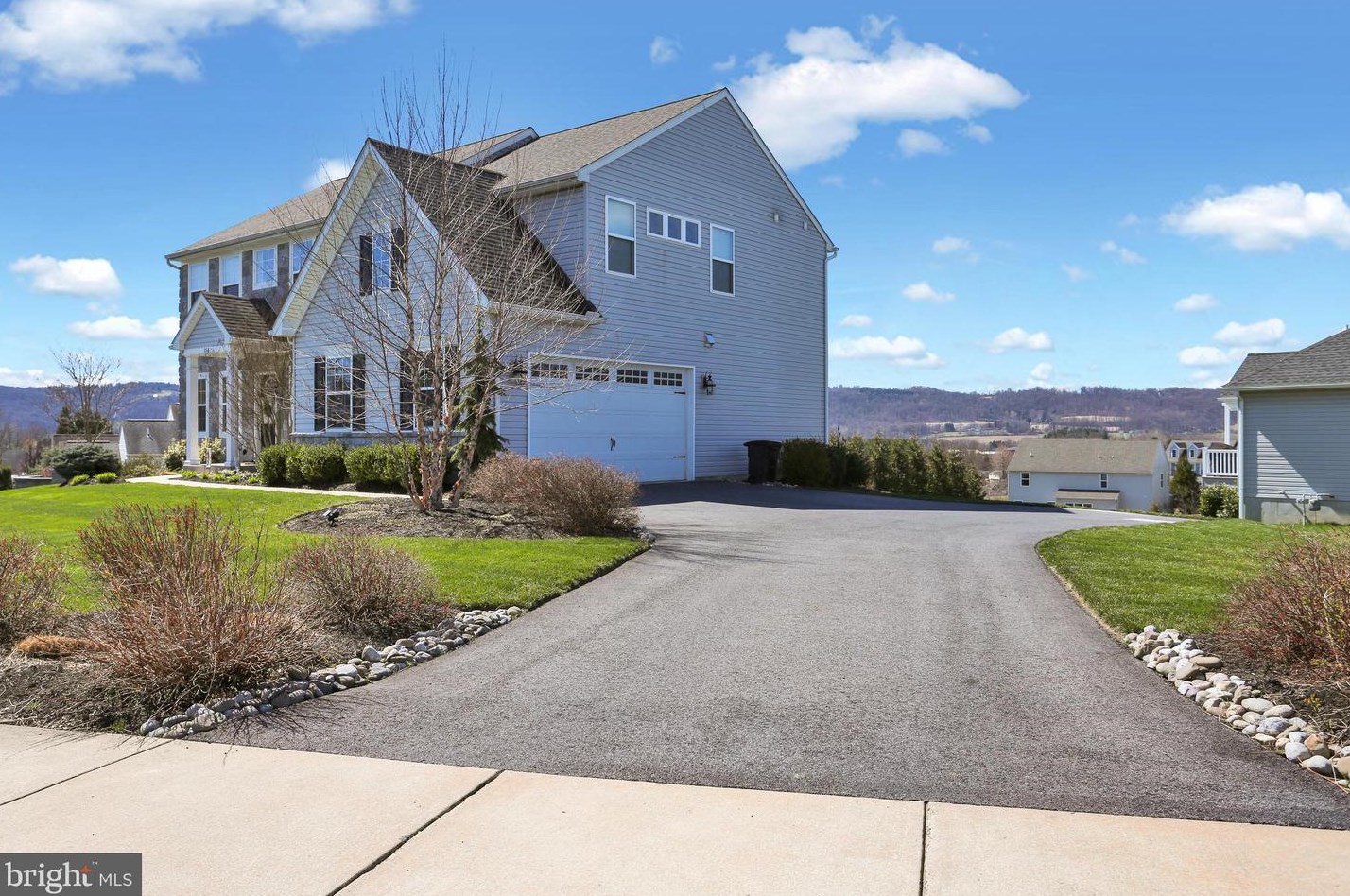 154 Lengle Ave, Wernersville, PA 19565-1330