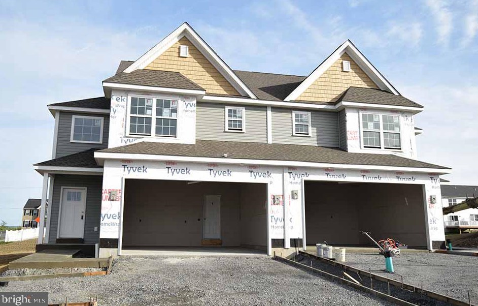 216 Sunglo Dr, Dauberville, PA 19533-8673