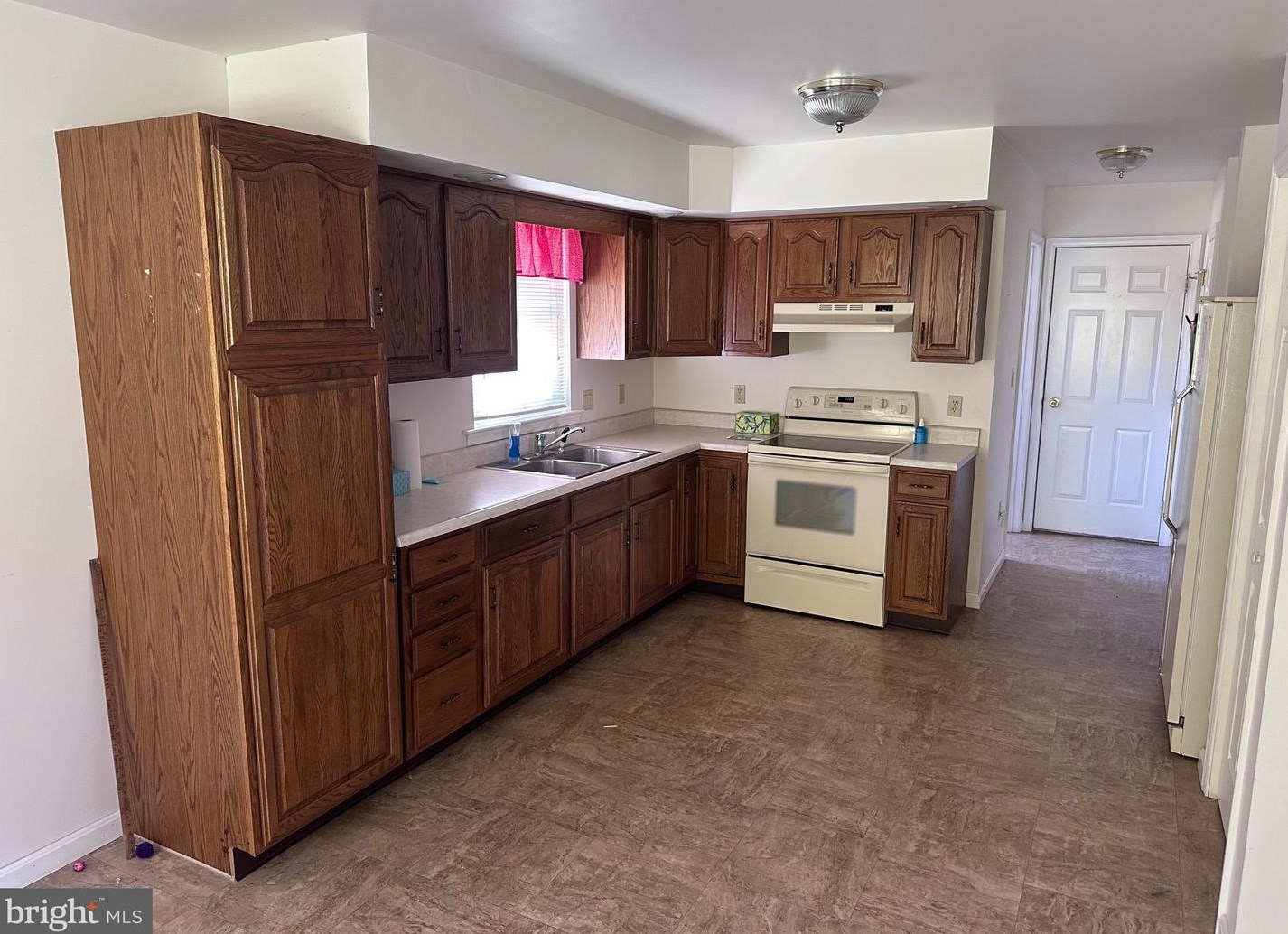 320 N Kemp St, Greenwich, PA 19530