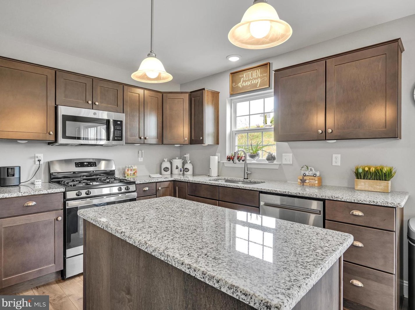 30 Sunglo Dr, Dauberville PA  19533-8672 exterior