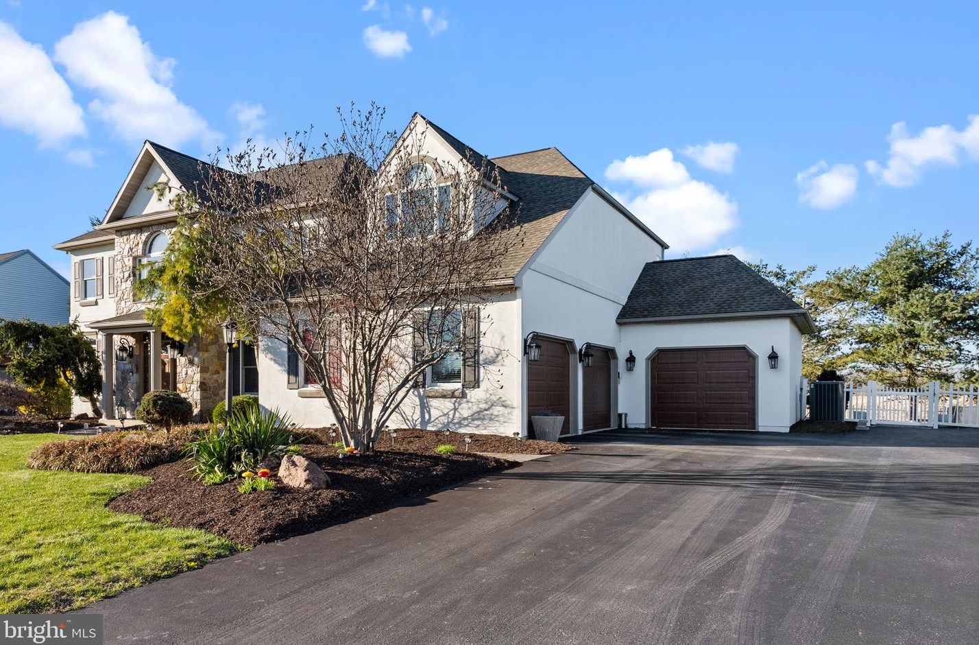 2908 Duffield Ln, Reading PA  19608-9662 exterior