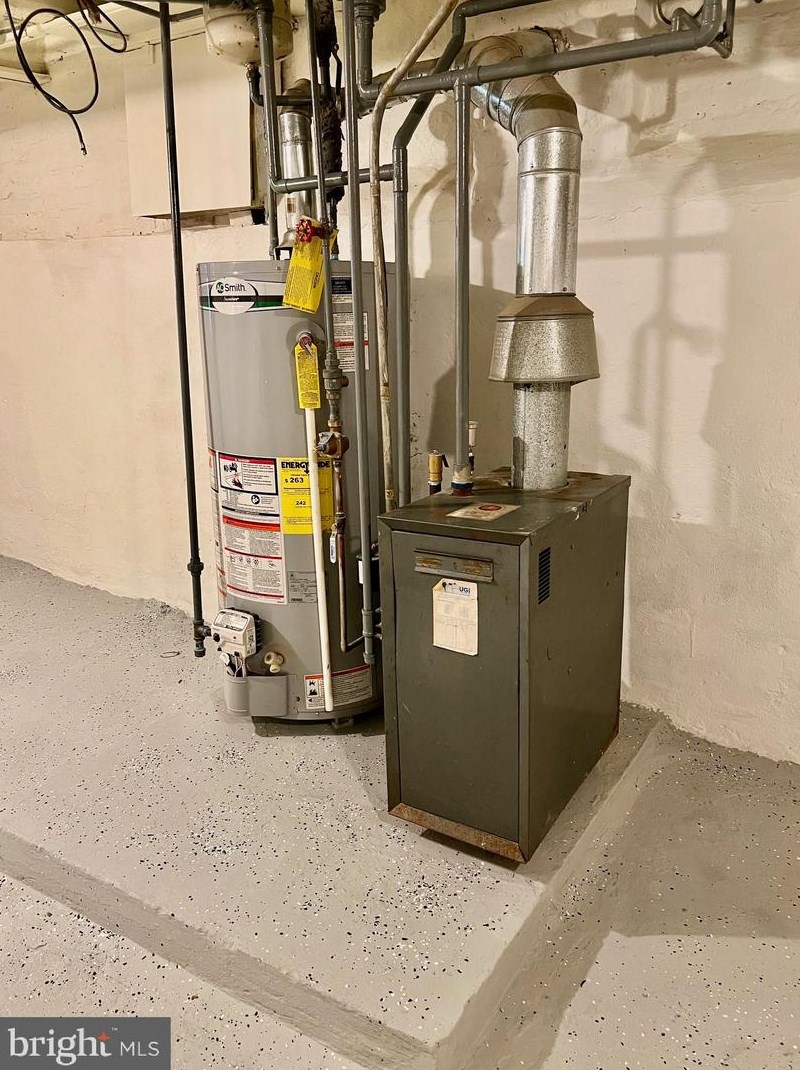 921 Cotton St, Reading PA  19602-2523 exterior