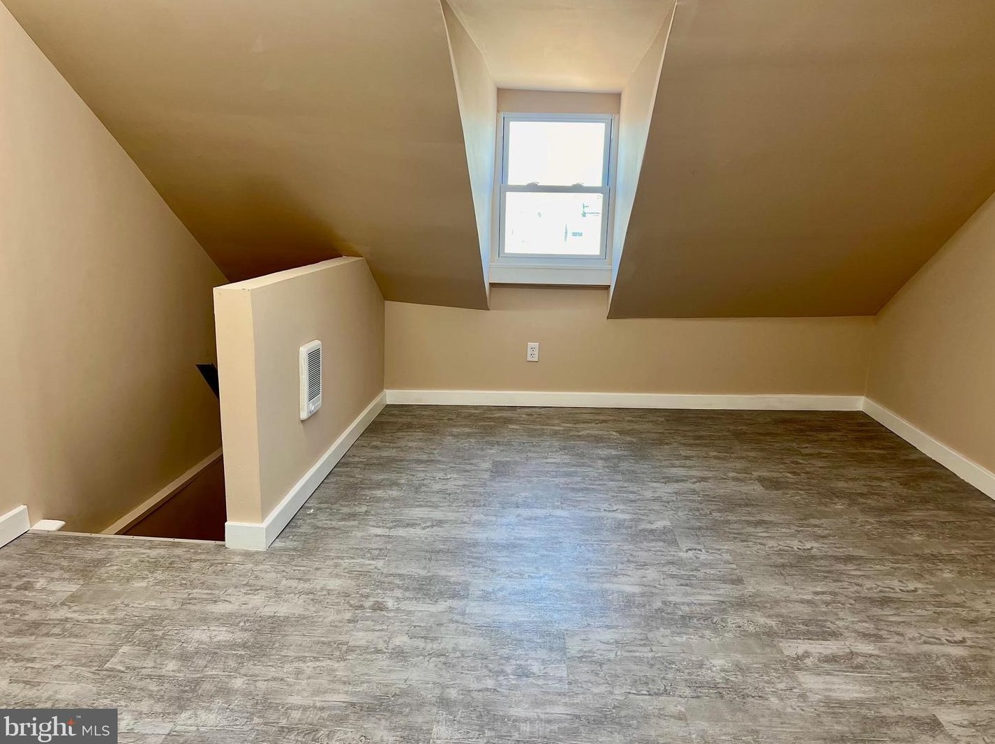 921 Cotton St, Reading PA  19602-2523 exterior