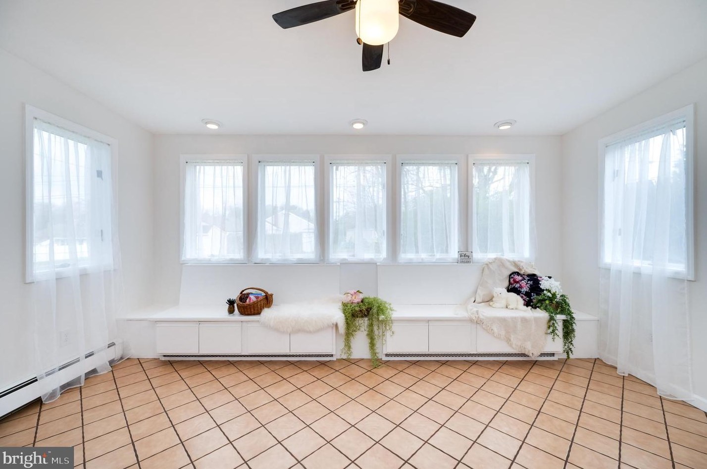 516 Lockheed Ave, Reading PA  19601-1150 exterior