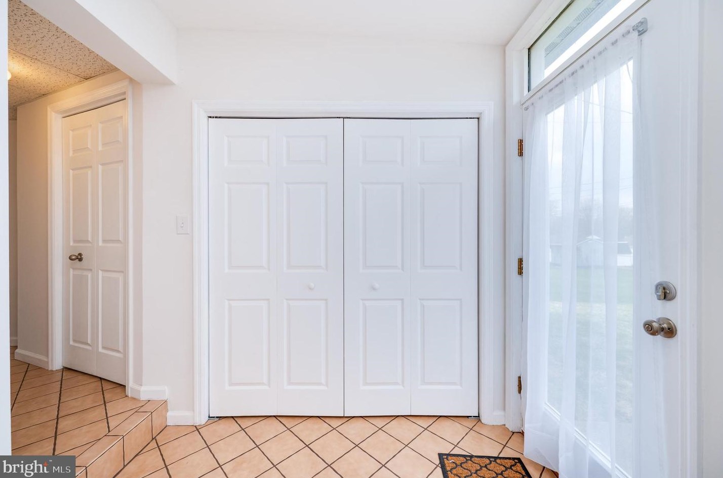 516 Lockheed Ave, Reading PA  19601-1150 exterior