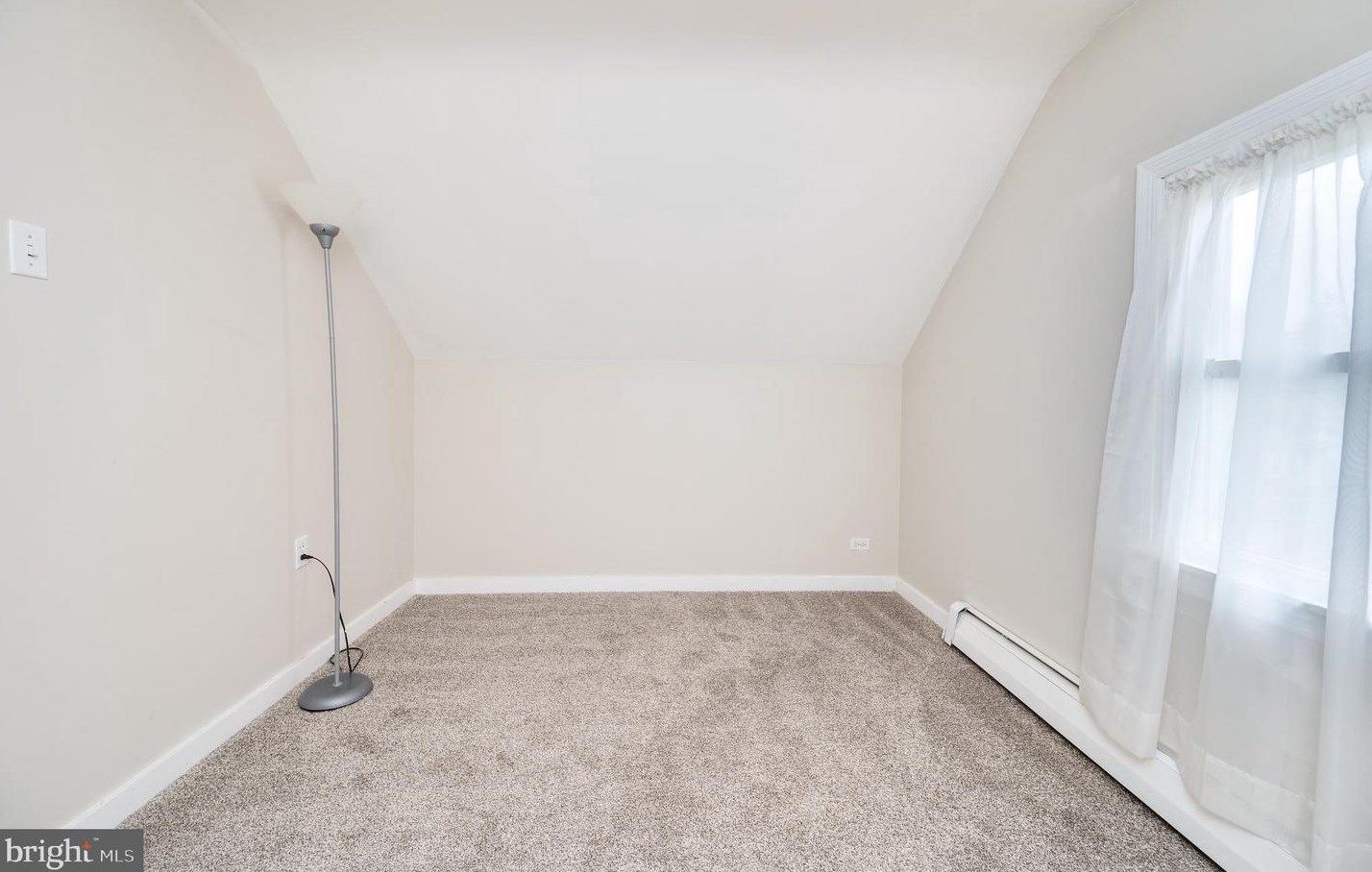 516 Lockheed Ave, Reading PA  19601-1150 exterior