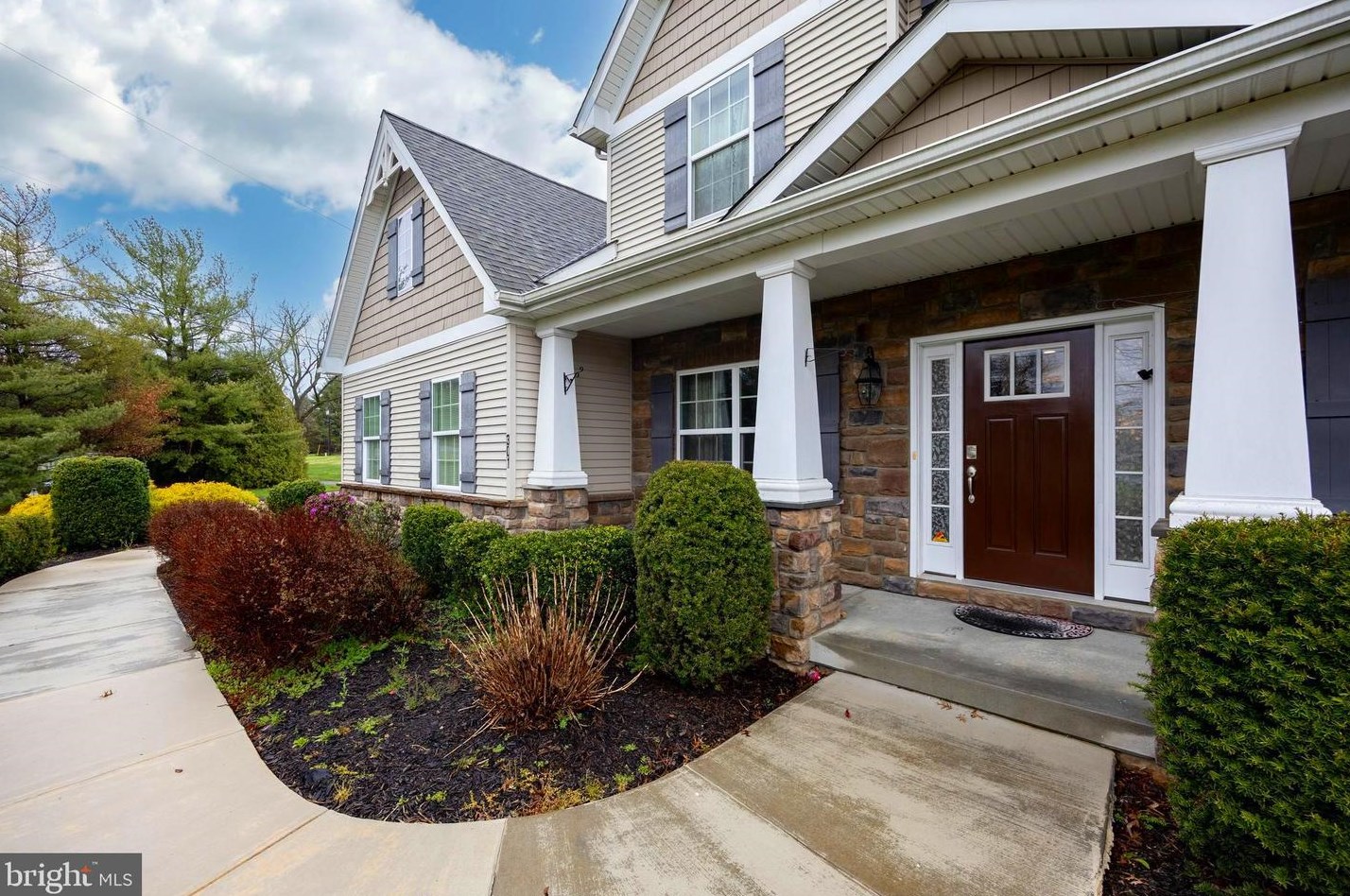 301 Snyder Rd, Basket, PA 19547-8918