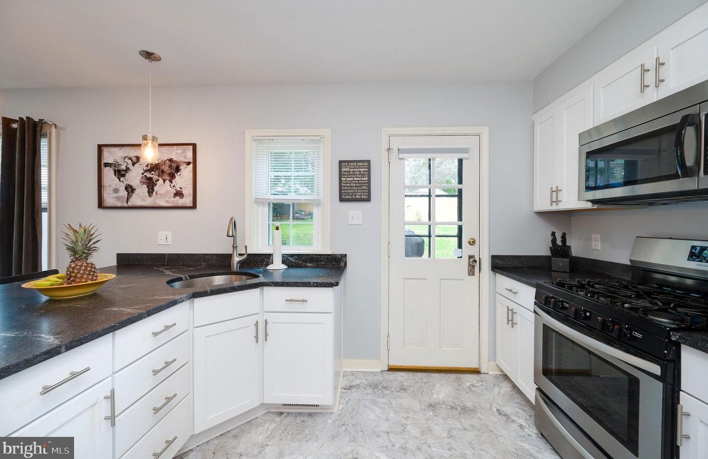 704 State St, Reading PA  19607-1226 exterior
