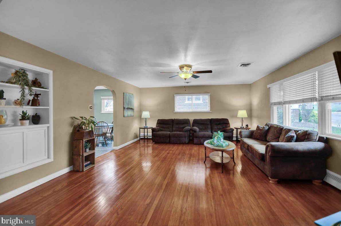 109 &amp 109a S Laurel St, Greenwich, PA 19530