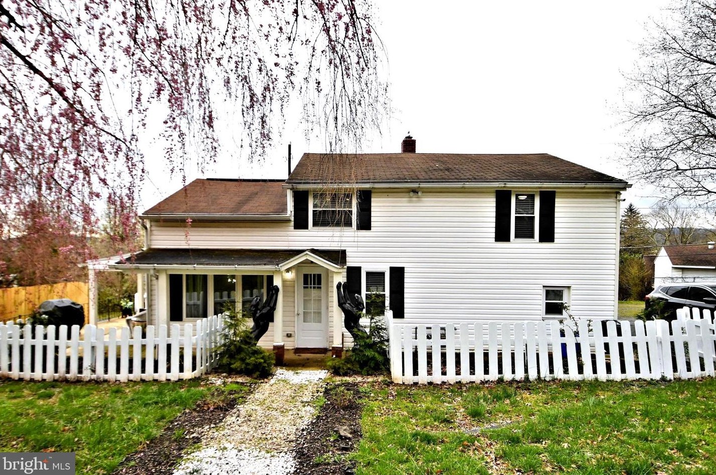 1810 Liggett Ave, Reading, PA 19607