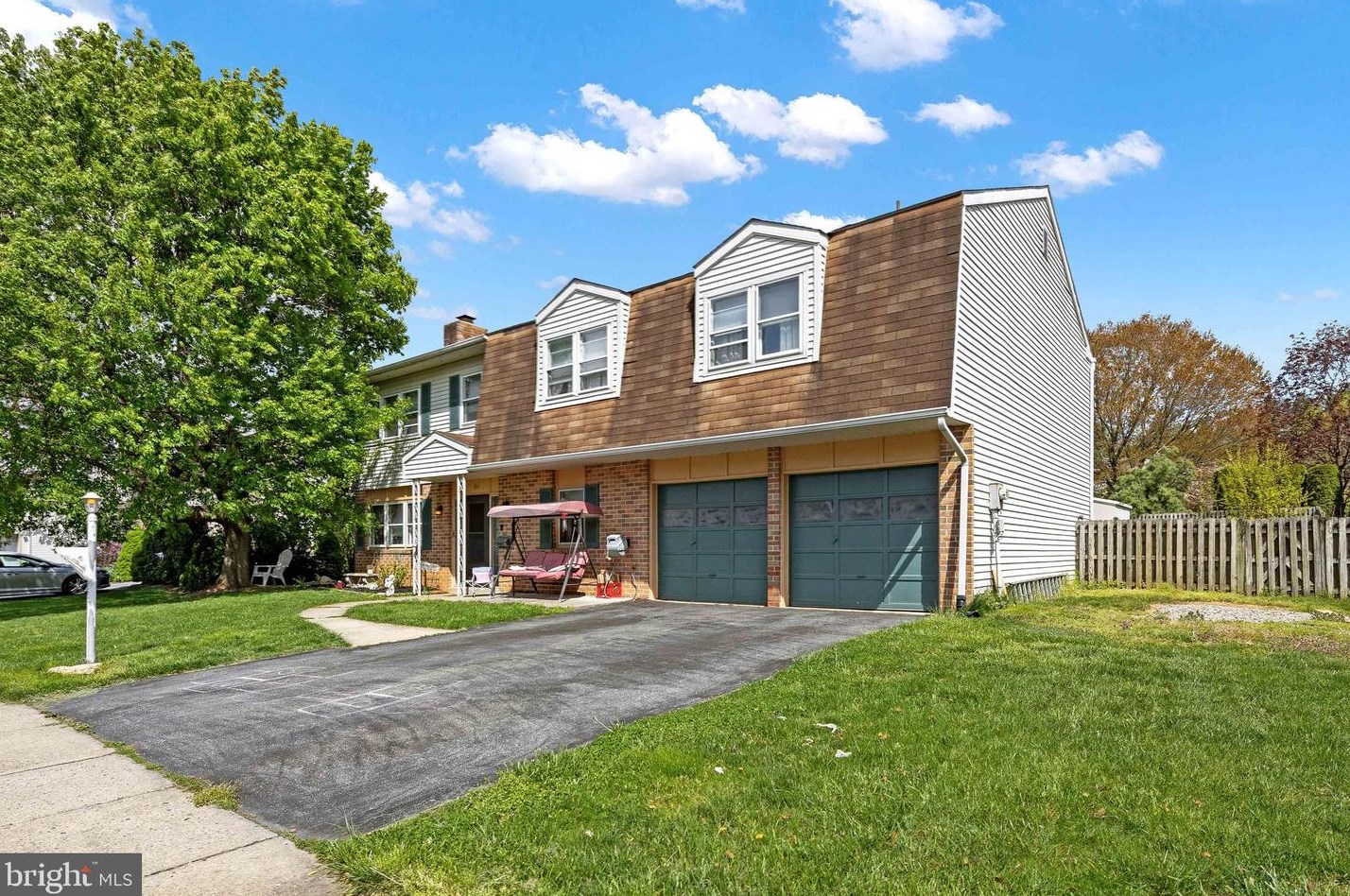 35 Dorchester Dr, Reading, PA 19610-1811
