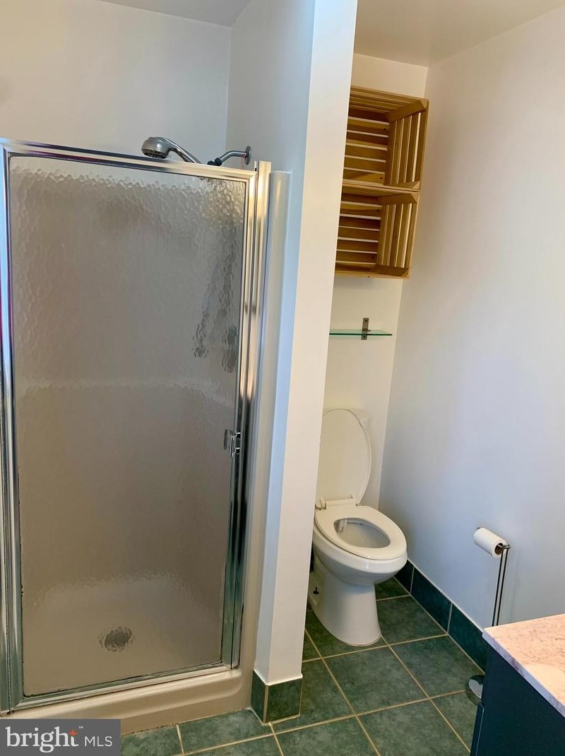 1043 Ben Franklin Hwy, Douglassville PA  19518-1804 exterior