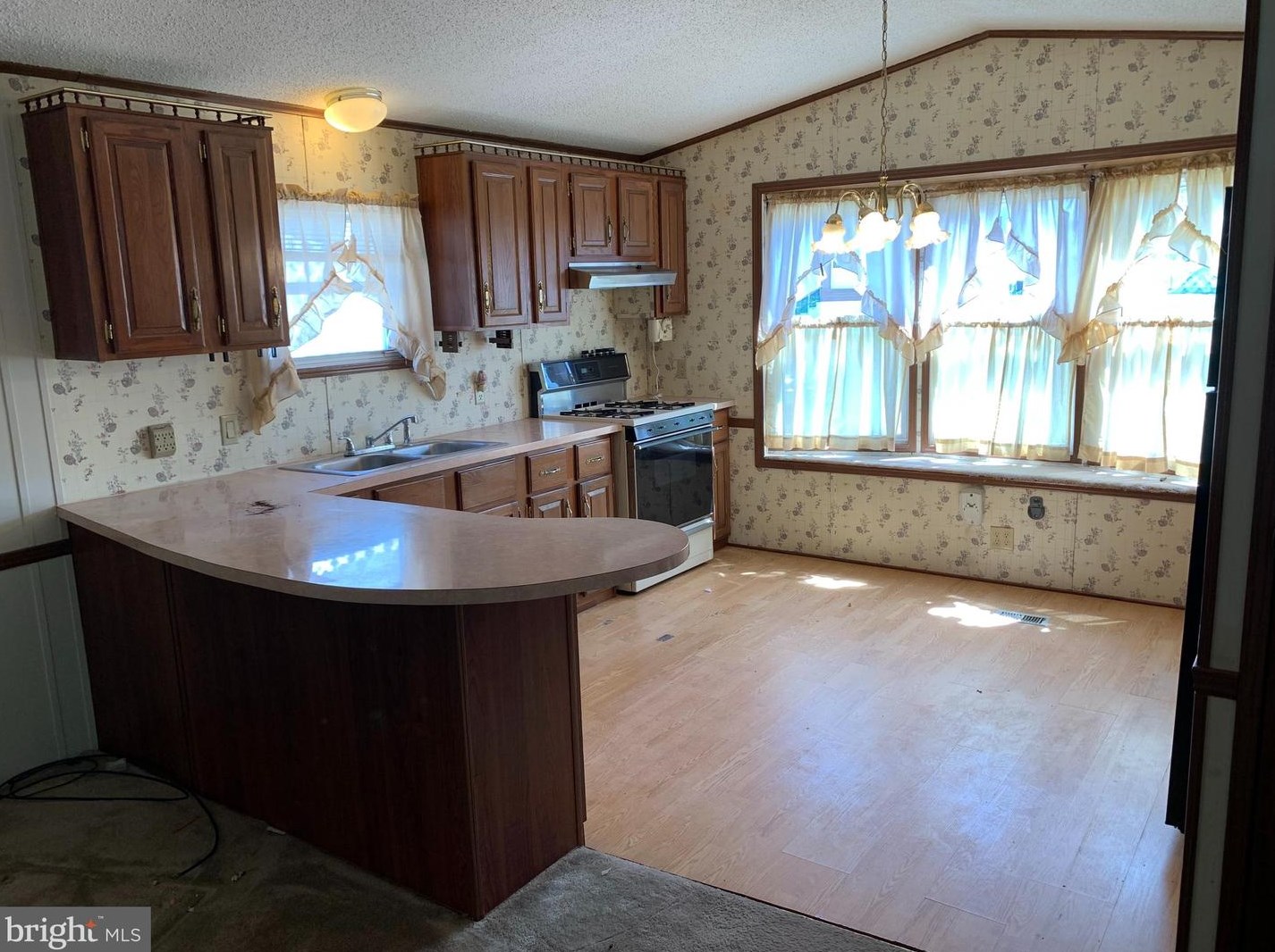 205 Bordic Rd, Reading, PA 19606