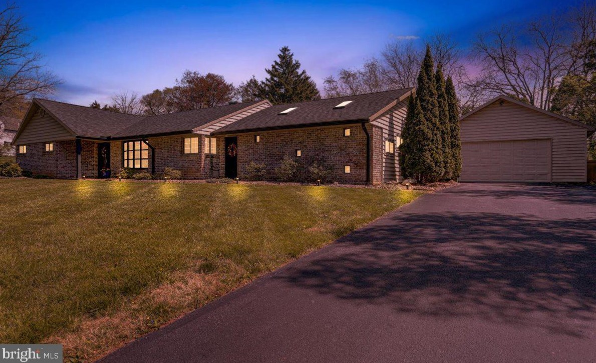 310 Tulpehocken Rd, Reading, PA 19601-1049
