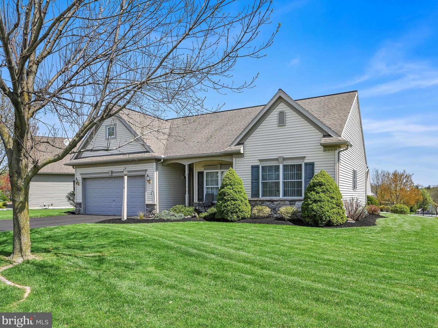 10 Freesia Ct, Womelsdorf, PA 19567-7005