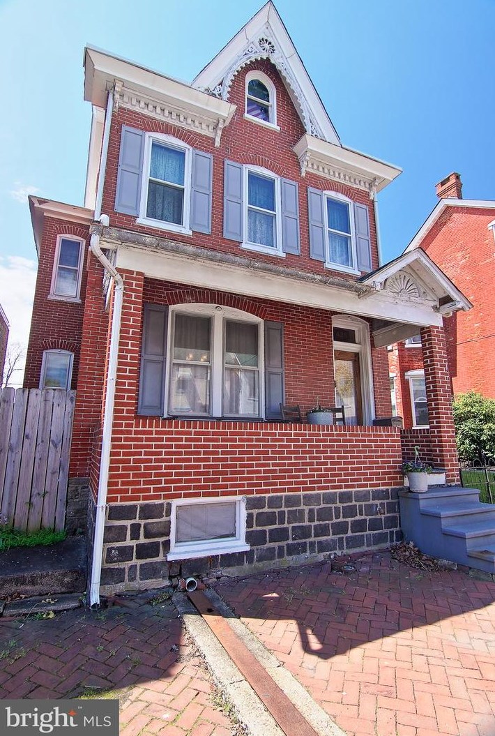 426 E Philadelphia Ave, Spangsville, PA 19512