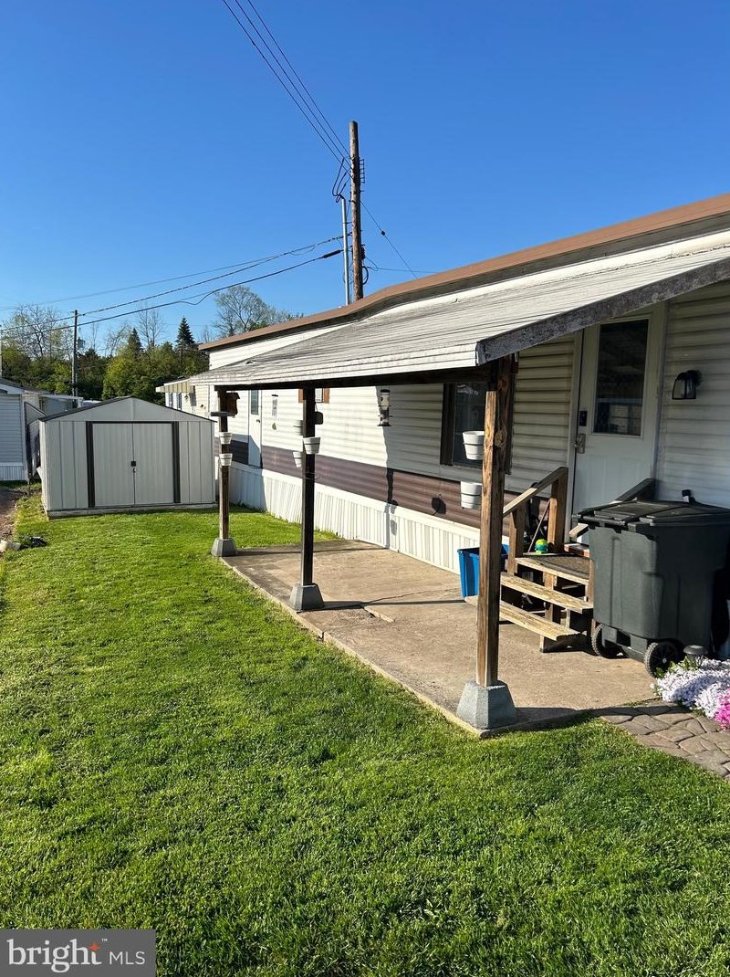 211 Bordic Rd, Reading, PA 19606