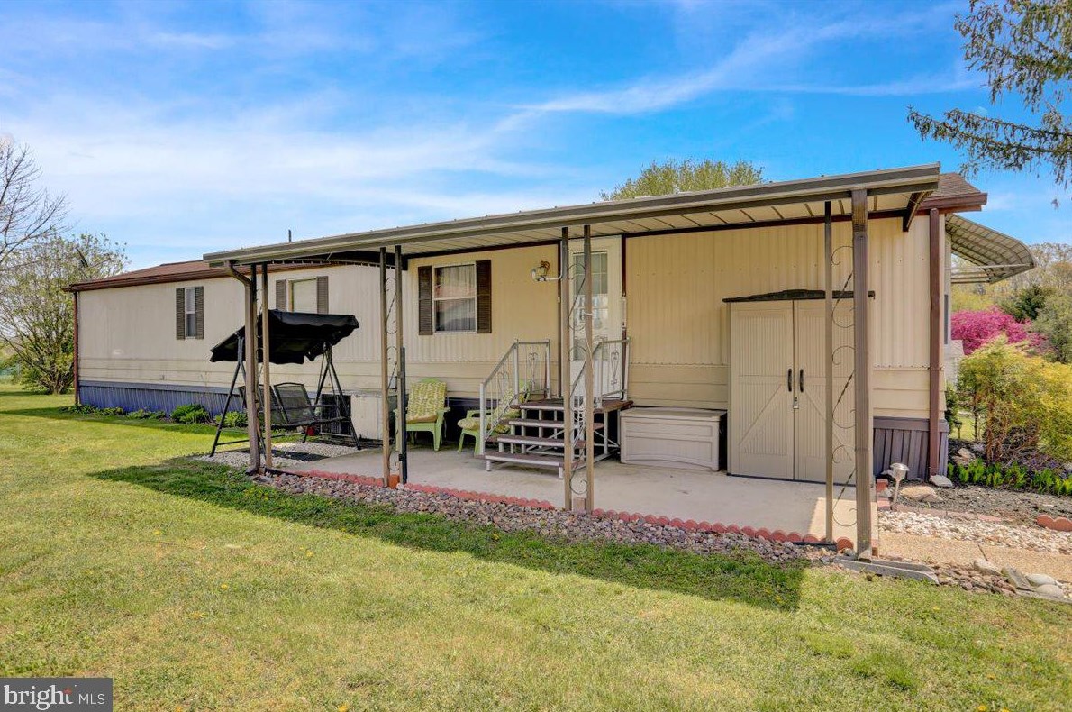 27 Shamrock Ave, Centre, PA 19541