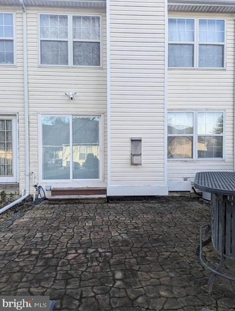 205 4th St, Bally, PA 19503-9602