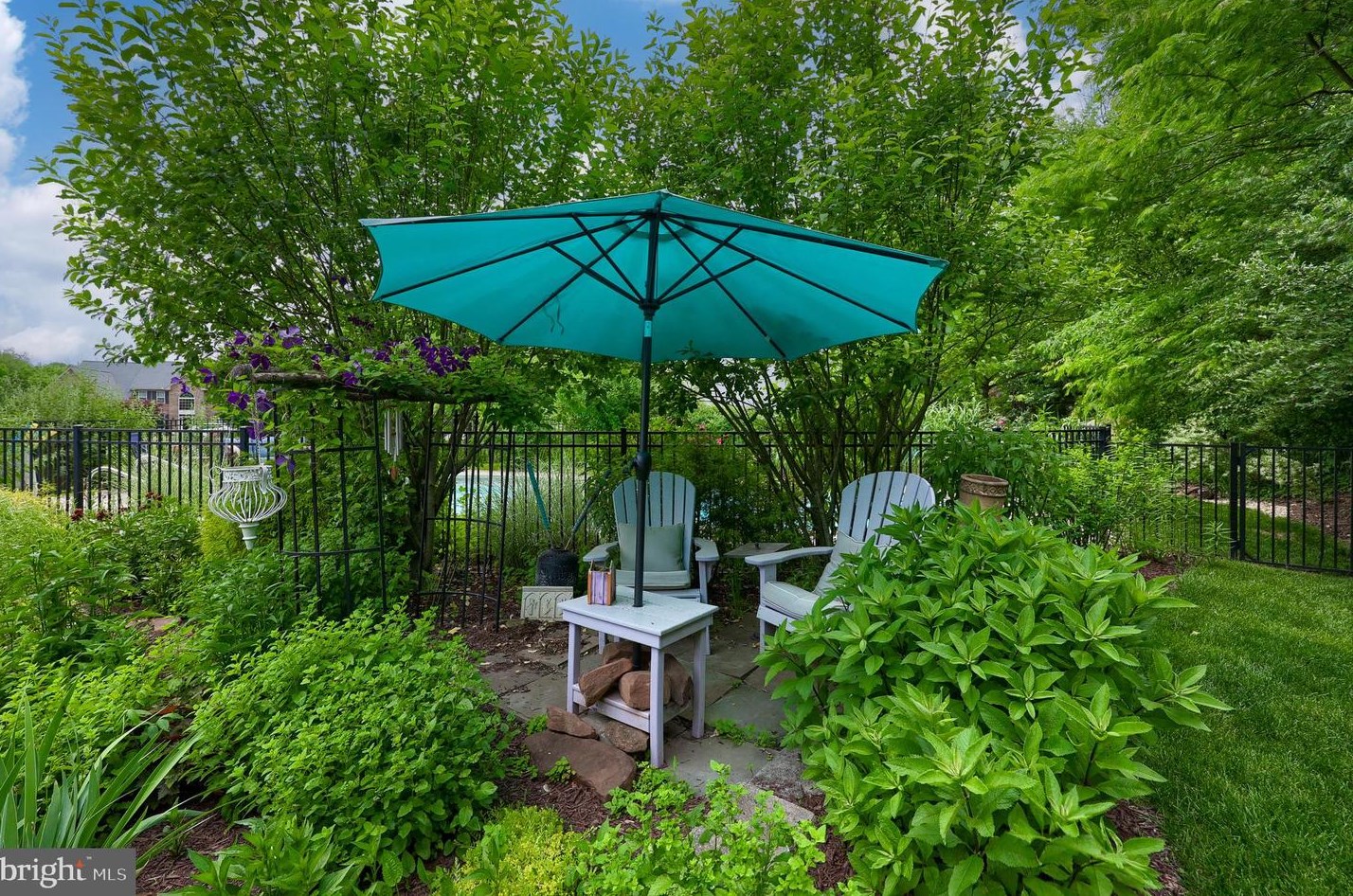 5107 Peach Blossom Dr, Douglassville PA  19518-1328 exterior