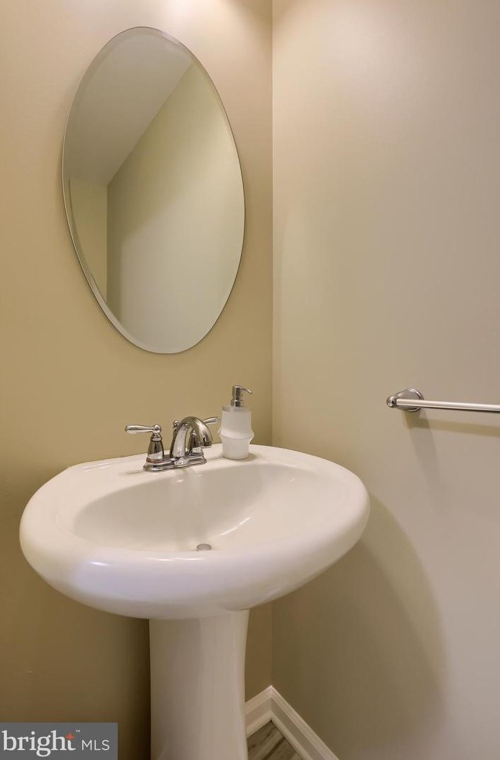 5107 Peach Blossom Dr, Douglassville PA  19518-1328 exterior