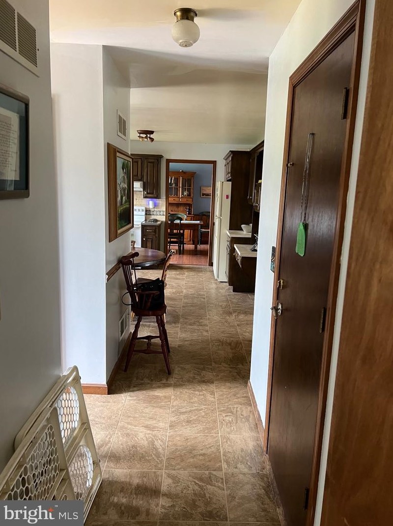 29 Ginna B Dr, Robesonia PA 19551-9670 exterior