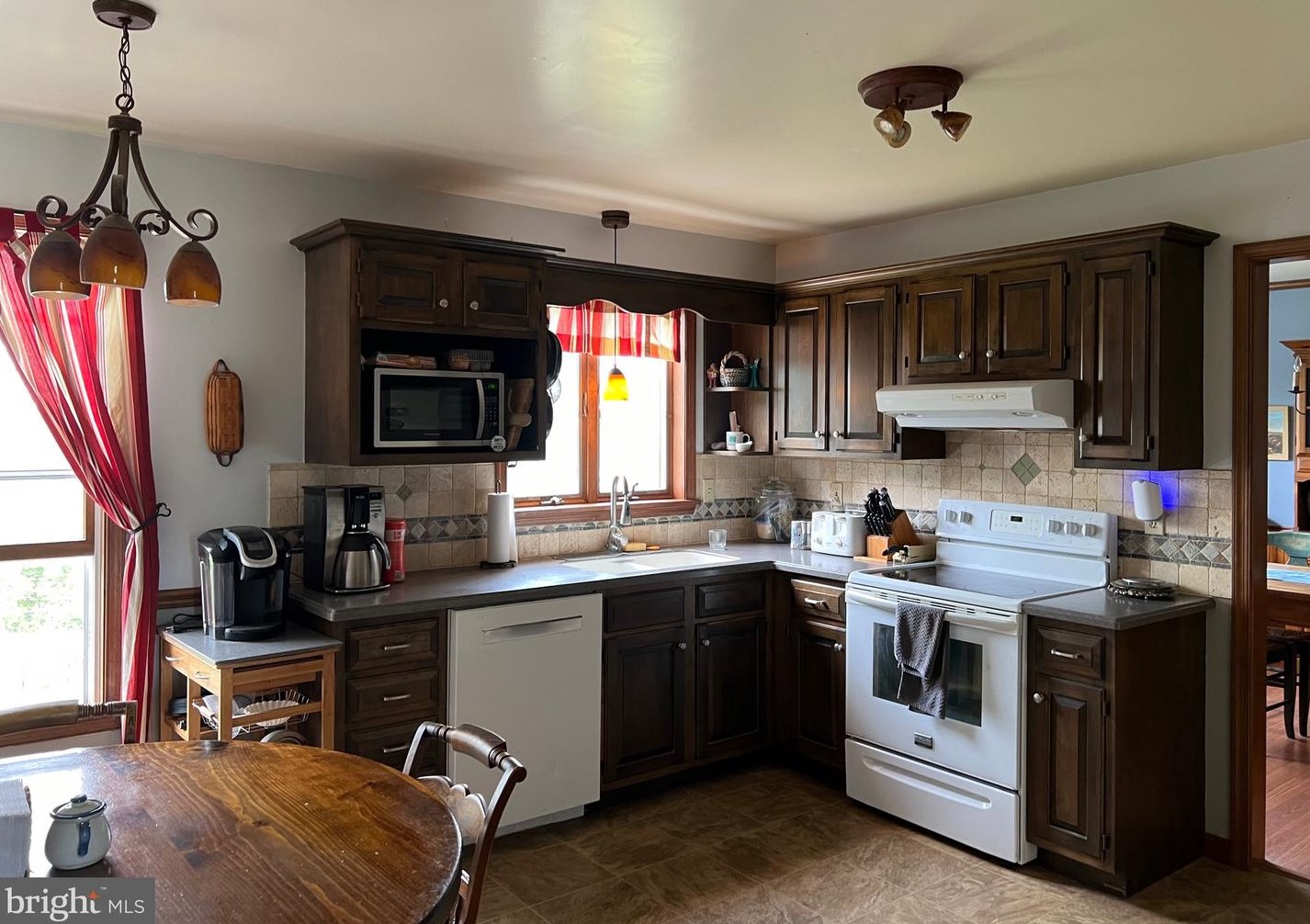 29 Ginna B Dr, Robesonia PA 19551-9670 exterior