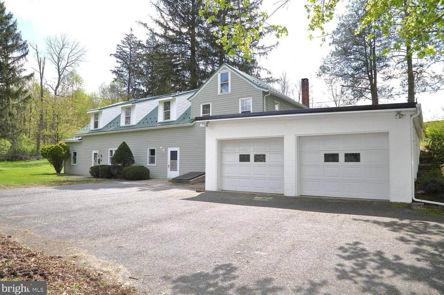 333 Vinemont Rd, Swartzville, PA 17569