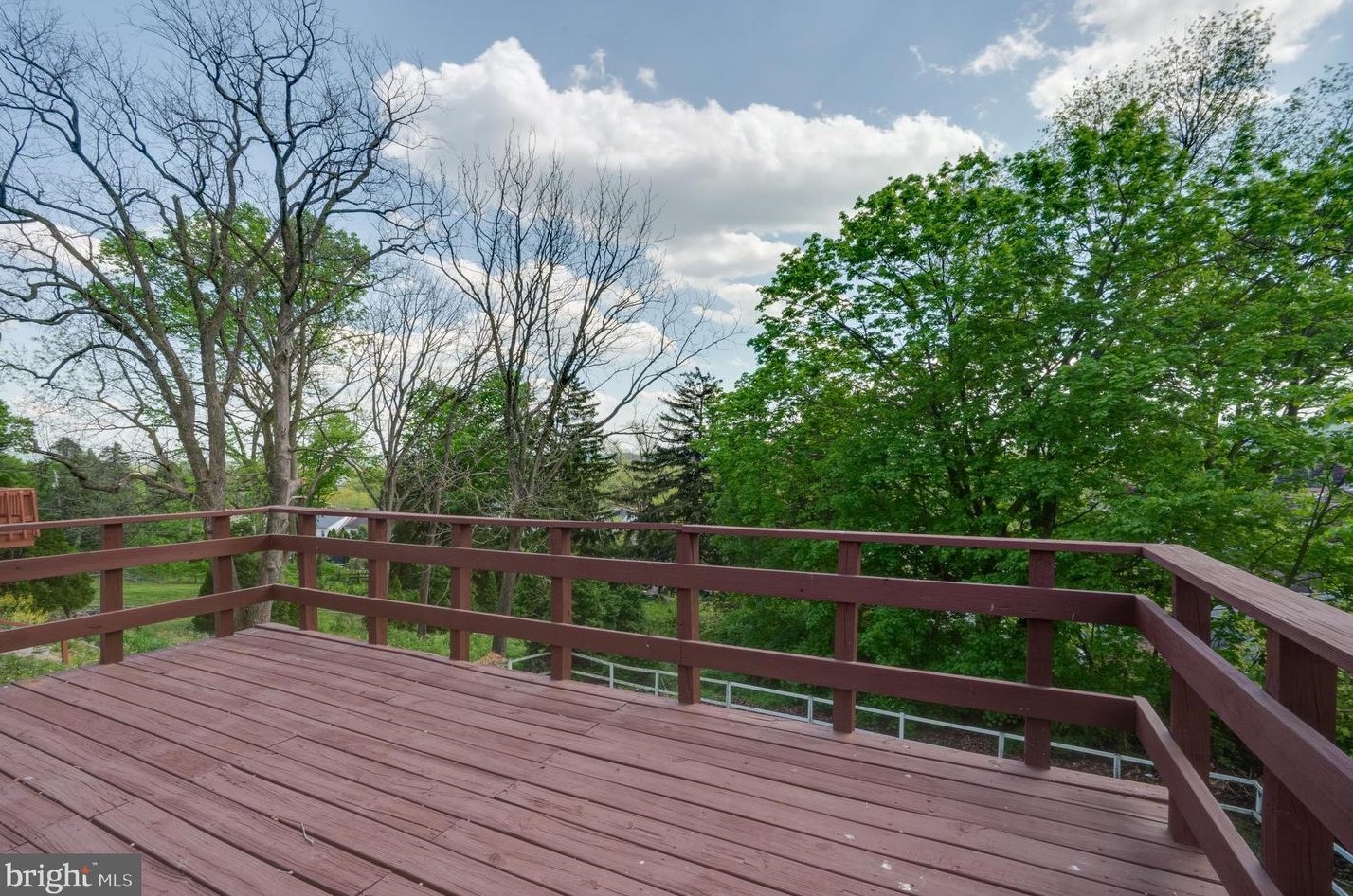 2444 Fairview St, Reading PA  19605-2955 exterior