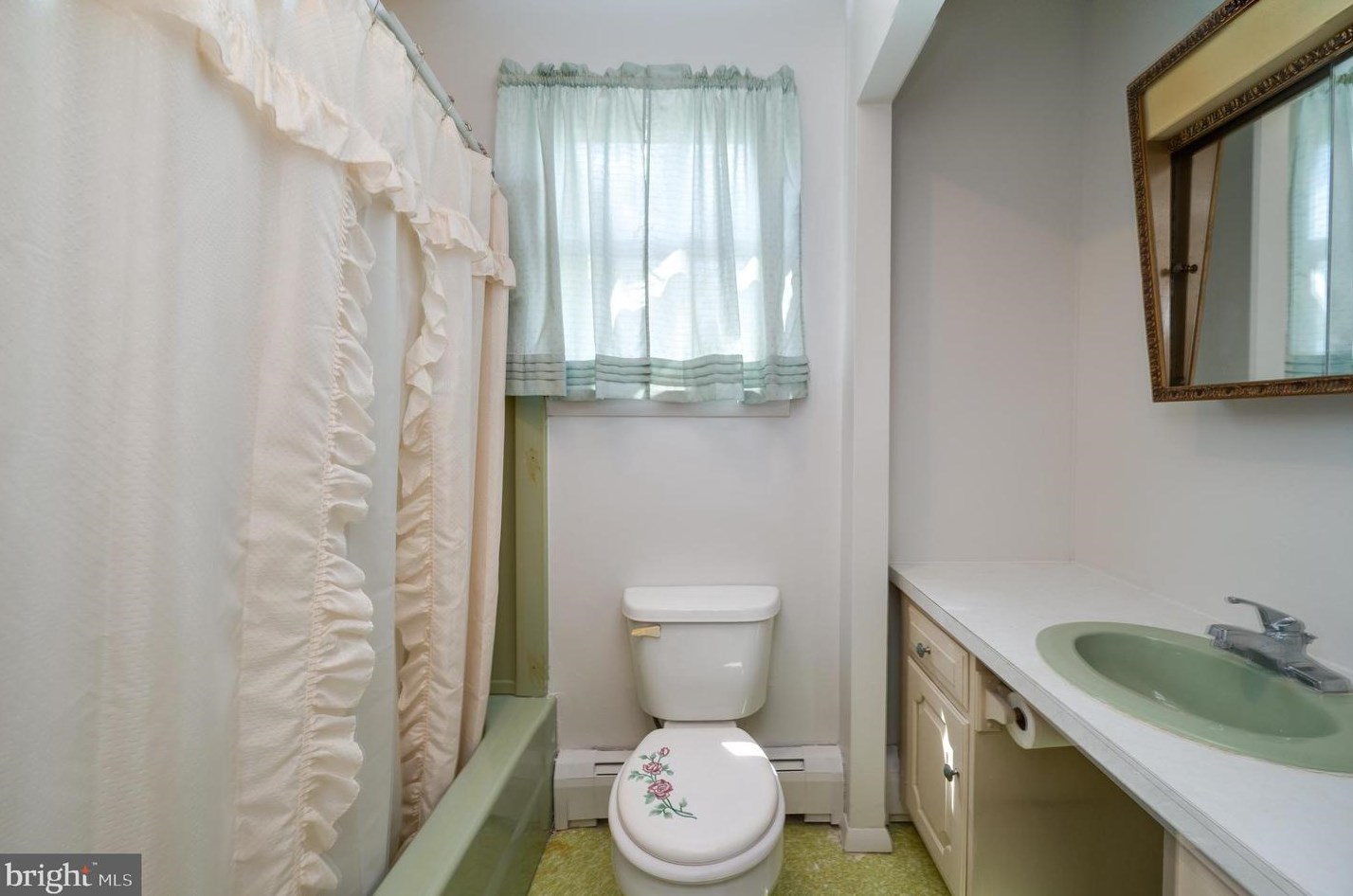 2444 Fairview St, Reading PA  19605-2955 exterior