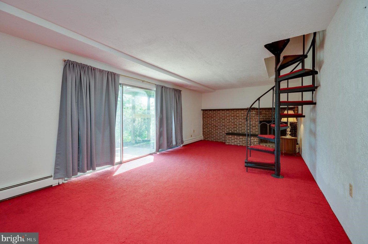 2444 Fairview St, Reading PA  19605-2955 exterior