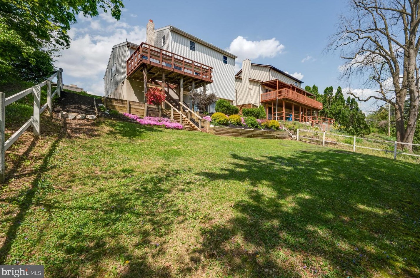 2444 Fairview St, Reading PA  19605-2955 exterior