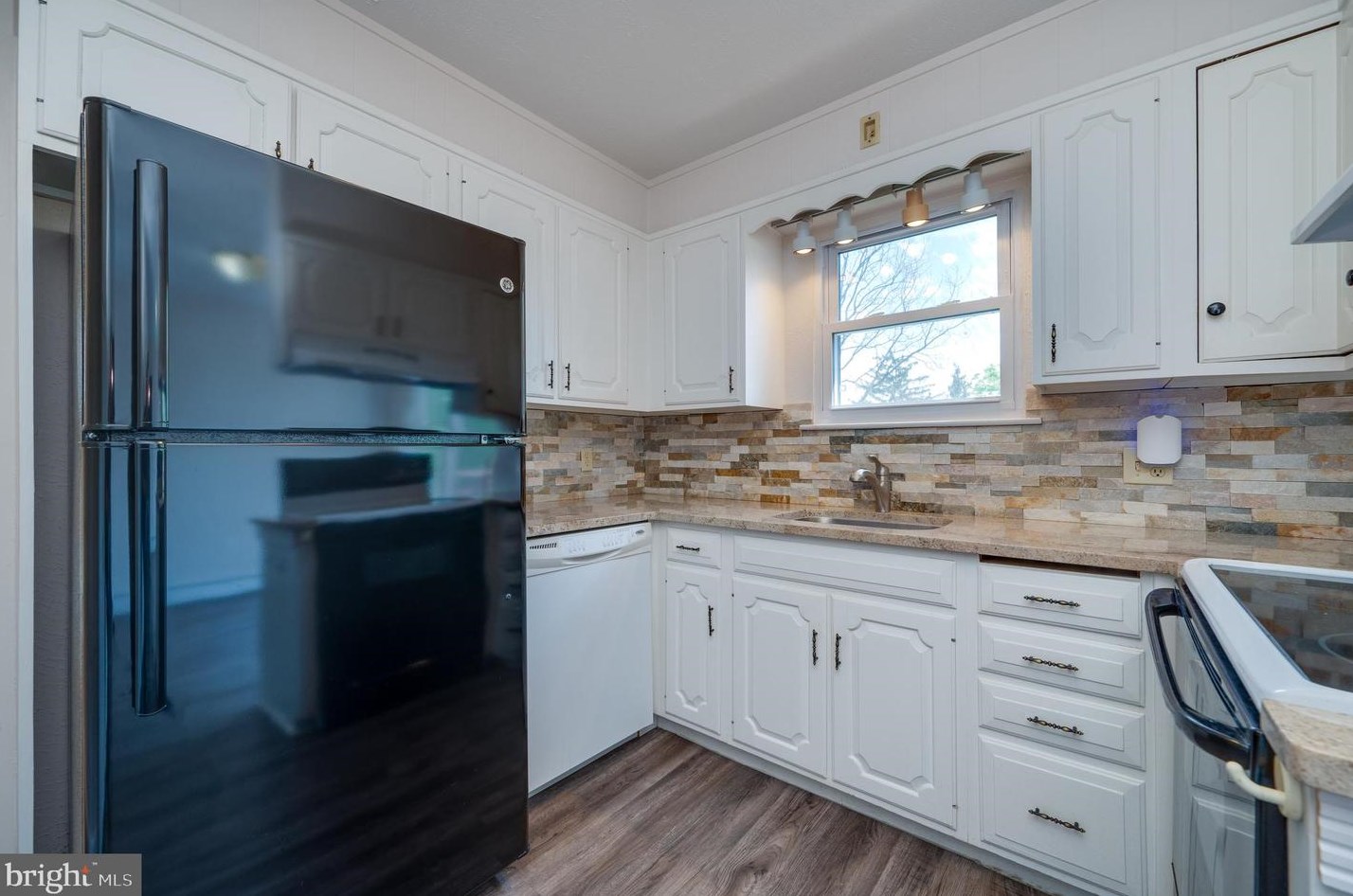 2444 Fairview St, Reading PA  19605-2955 exterior